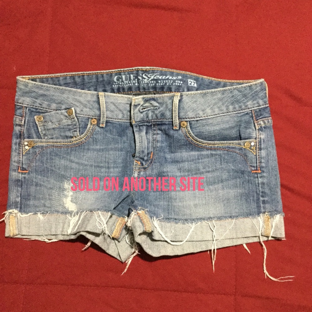 🌺GUESS Women's Cuffed Denim Midi Shorts🌺